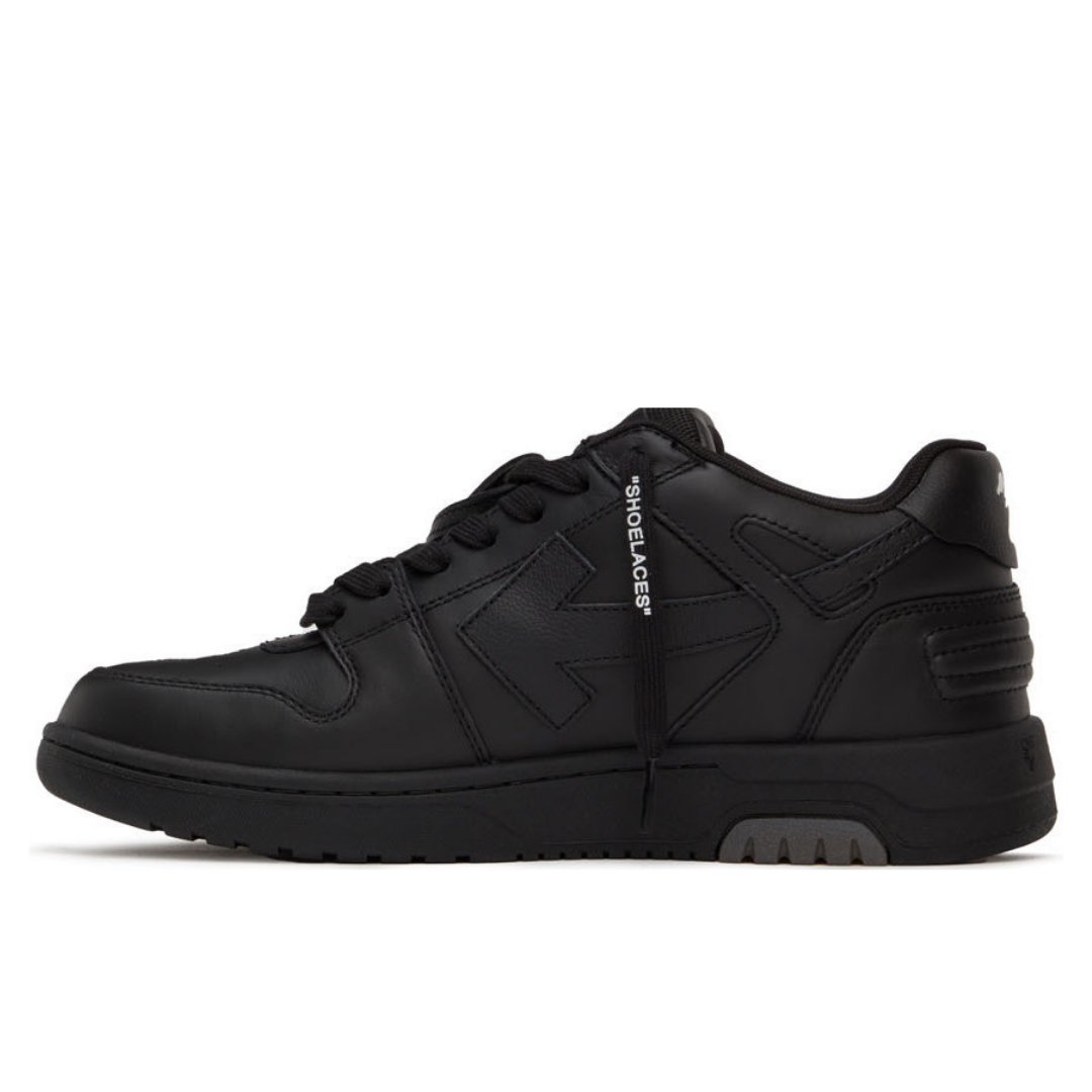 Elite Black Sneakers